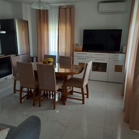 Holiday House Tunjarice โอเบรอควาซ ภายนอก รูปภาพ