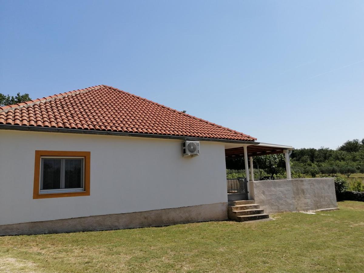Holiday House Tunjarice โอเบรอควาซ ภายนอก รูปภาพ