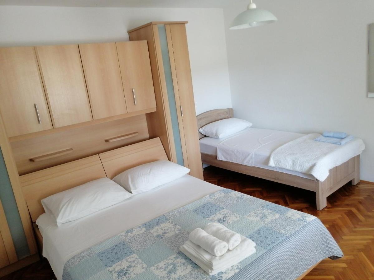 Holiday House Tunjarice โอเบรอควาซ ภายนอก รูปภาพ